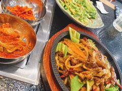-臻牛烤肉