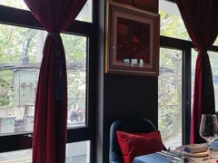 -弦月窗LUNETTE BY AMANDA(复兴路店)