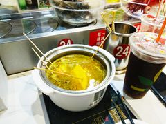 -百品聚旋转火锅(万德庄店)