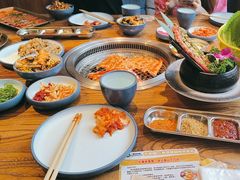 -明洞阿姨·韩式酱蟹烤肉·创意料理(三元桥店)