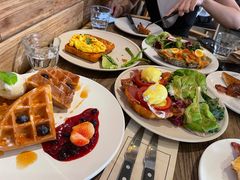 -Common Table · Brunch & Coffee