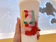 招牌草莓大福奶茶大杯-伏小桃(茂业天地店)