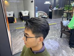 -藤野造型•烫染专业店