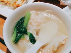 -诚铭记·虾仁汤包·成都小吃(融创店)
