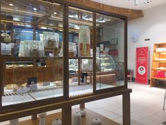 面包甜点陈列柜-西村叔叔的店·面包·甜品·蛋糕(崂山丽达店)