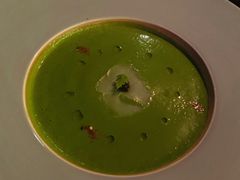 西葫芦瓜汤配扇贝刺身及黑鱼子酱-AZUL by FUEL蓝色·法式酒馆(琶醍店)