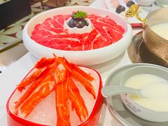 -洪氏嗨捞·广东猪肚鸡·椰子鸡火锅(西咸万象城店)