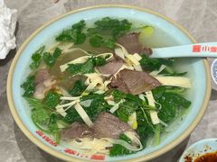 牛肉粉丝汤-小姜锅贴(凤凰街店)