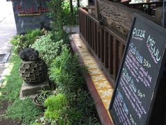 -Pundi Pundi Restaurant