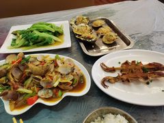 -覃记海鲜美食餐厅