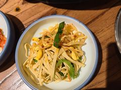 韩国小菜-明洞阿姨·韩式酱蟹烤肉·创意料理(方庄店)