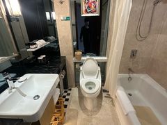 -汕头金海湾大酒店(龙眼南路美食街万象城店)