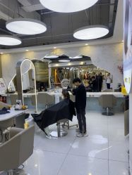 -虫二·专注健康烫染沙龙