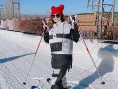 -采薇庄园四季滑雪场