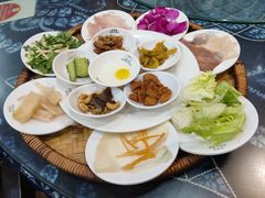 -桥香园云南过桥米线(金马碧鸡店)