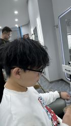 -藤野造型烫染·漂发