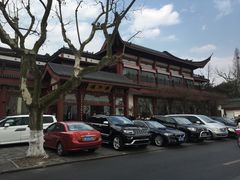 -楼外楼·停车场