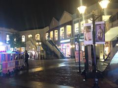 -王府井奥莱临潼小镇(临潼店)