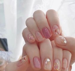 -花系美·美甲美睫精品店