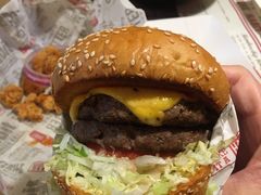 -The Habit Burger Grill 哈比特汉堡(复兴soho店)
