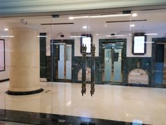 -环球港-停车场