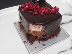 -UNI UNI(环亚凯瑟琳店)