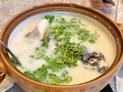 砂锅有机鱼头汤-千岛湖鱼味馆(十字街总店)