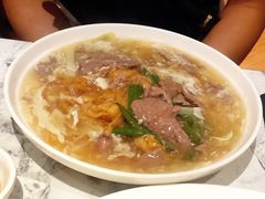 广式牛河-关夫人餐厅(阳光广场店)