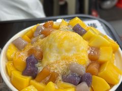 芒果芋圆牛奶绵绵冰-水牛奶皇后糖水铺(深圳总店)