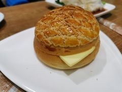 菠萝包-广东小美食(果戈里大街店)