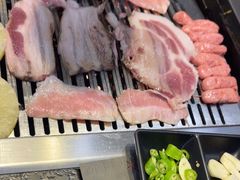 -臻牛烤肉