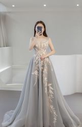 -艾米丽婚纱礼服