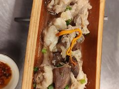 -刘姐啤酒鱼民族演艺餐厅(西街总店)