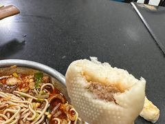 -薛记襄阳香辣牛肉面(平安路店)
