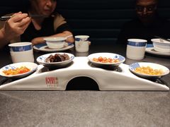 -凤凰湘语·平价海鲜餐厅(浦东旗舰店)