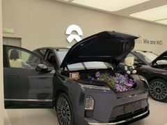 -蔚来中心(北京中关村店)