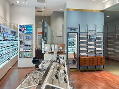 -LensCrafters亮视点·OAKLEY精选(静安嘉里中心店)