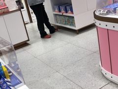 -泡泡玛特POPMART(蓝色港湾店)