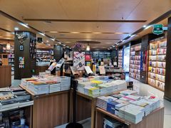 -新华书店(沙坪坝书城店)