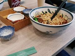 -康师傅私房牛肉面(马泉营奥莱店)