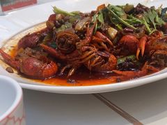 -阿瓦山寨·湘菜现炒·剁椒鱼头王(咸阳总店)