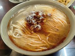 -亮亮面馆(经六路店)