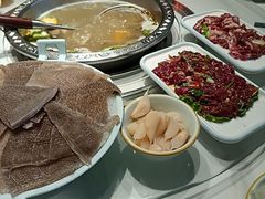 -乡土黄·鲜牛肉火锅·小龙虾(兴业街店)
