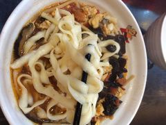 -顺溜·手工刀削面·黑金店(铜锣湾店)