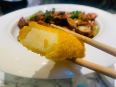 新派炸鲜奶-悦海·家宴·冰花皮皮虾大锅贴(宝龙店)