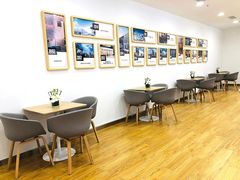 -杭州中沃沃尔沃4S店(滨江区店)