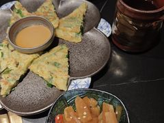 -山川小町·极番烧肉(新地假日广场店)