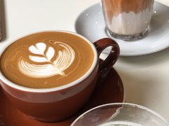 拿铁-VOYAGE COFFEE 咖啡烘焙工坊店(798艺术区店)