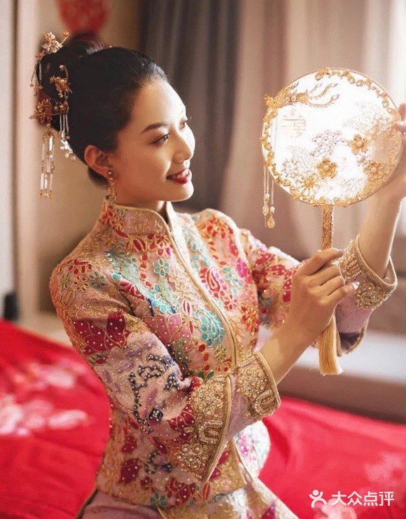 网红余潇潇同款紫粉色中式嫁衣[亲亲]你喜欢吗?