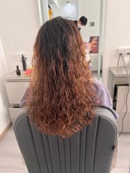 -LILI·HAIR SALON理理造型